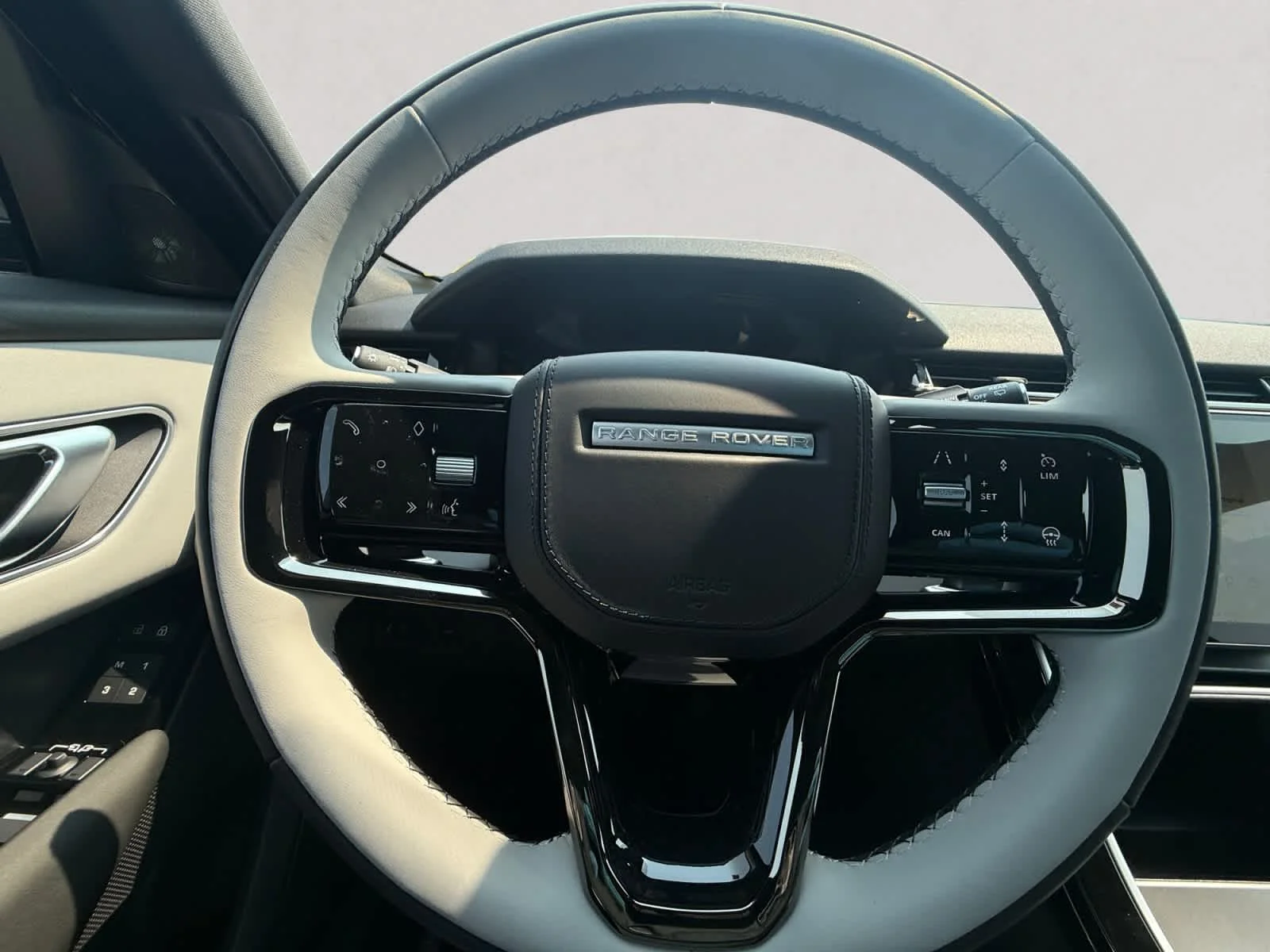 New 2026 Santorini Black Land Rover S image 12