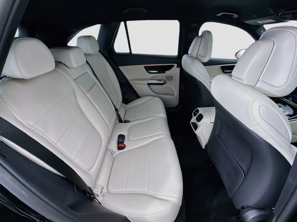 Used 2026 Black Mercedes-Benz GLC 300 image 20