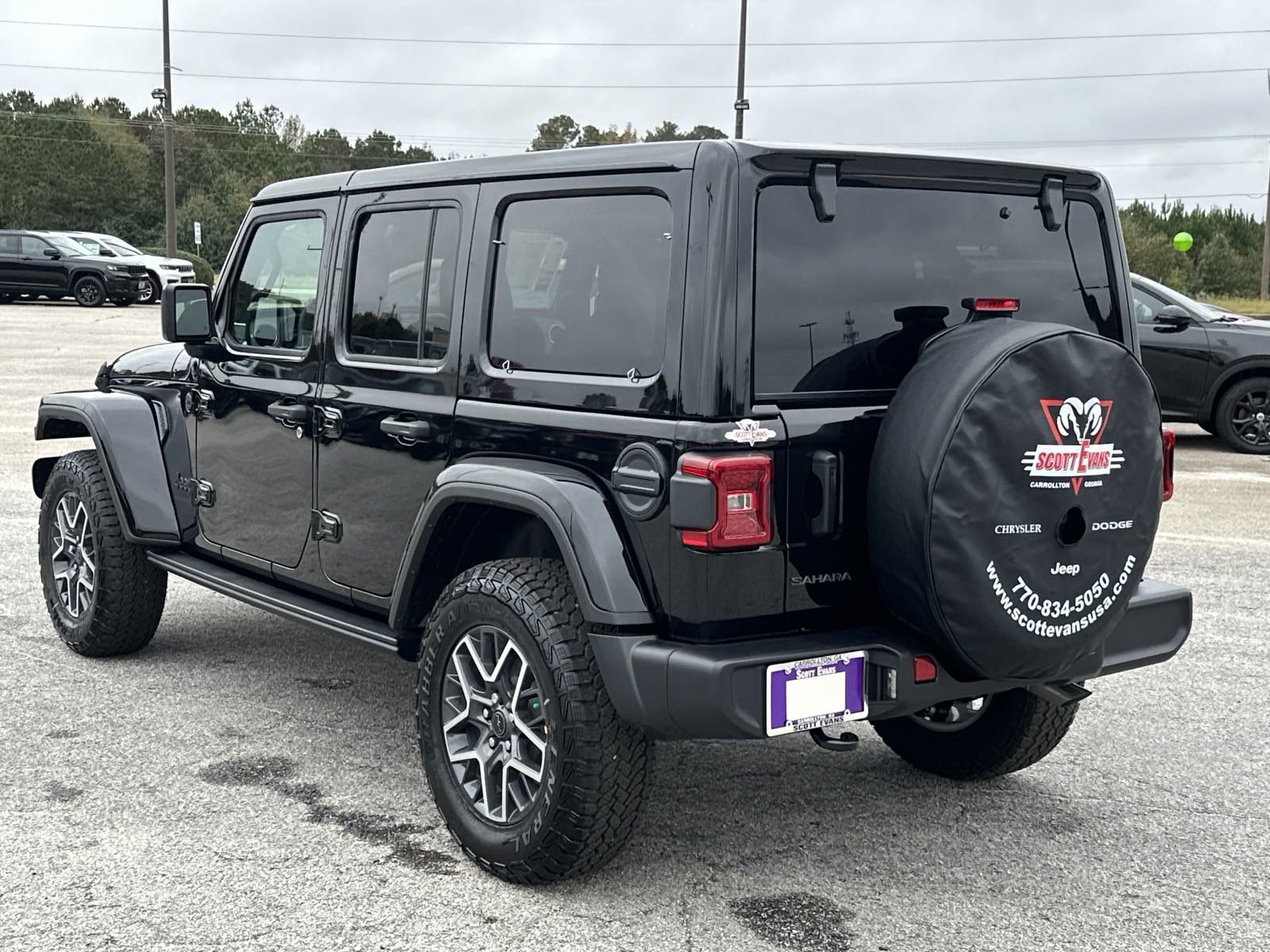New 2025 Black Clear-Coat Exterior Paint Jeep Sahara image 6