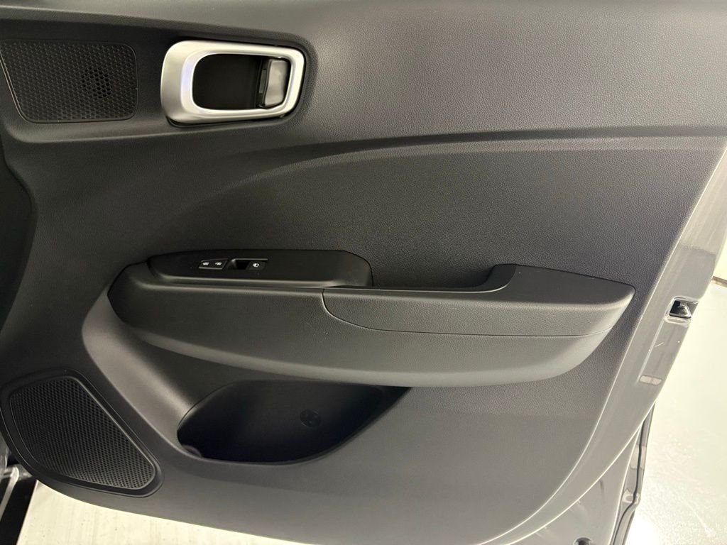 Used 2025 Gray Hyundai SEL image 40