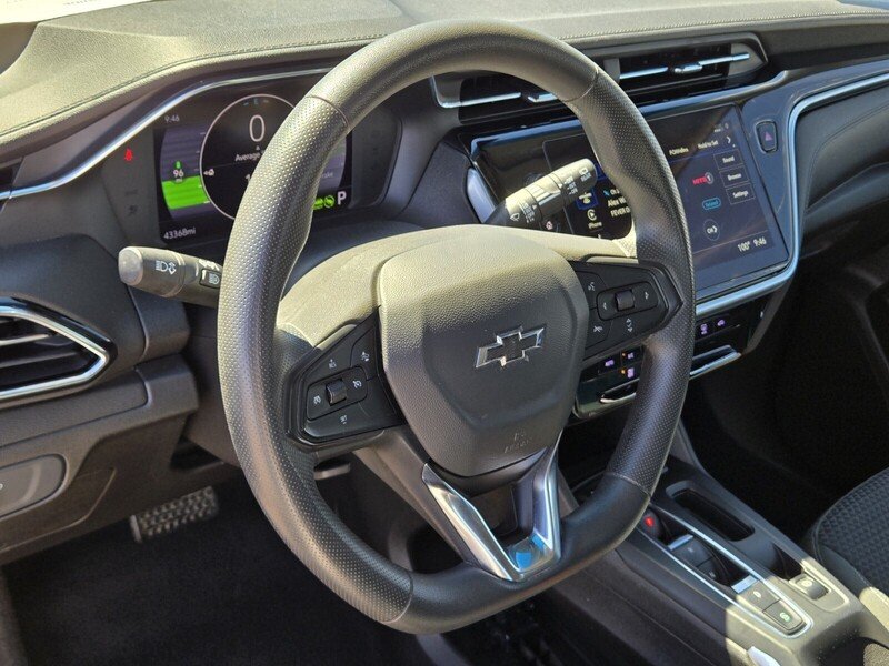 Used 2023 Summit White CHEVROLET 5DR WGN 1LT image 18