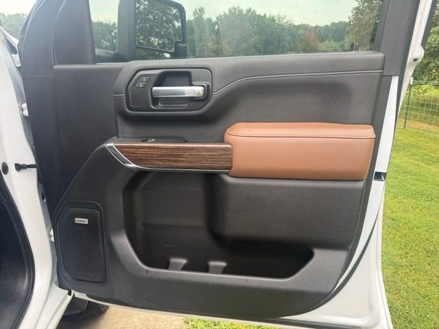 Used 2022 Beige Chevrolet High Country image 16