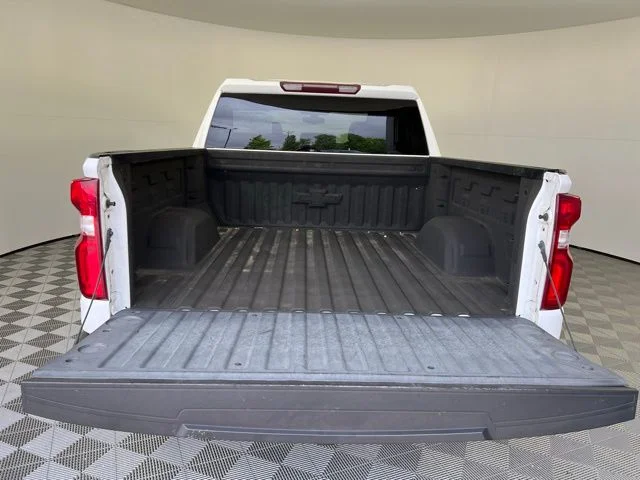 Used 2021 White Chevrolet RST image 32