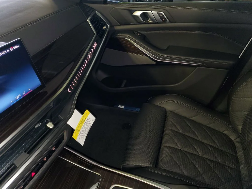 New 2026 White BMW sDrive40i image 20