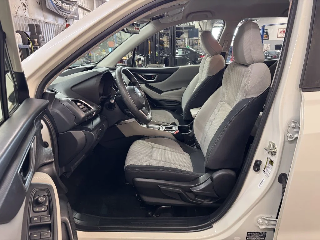 Used 2021 White Subaru Base image 18