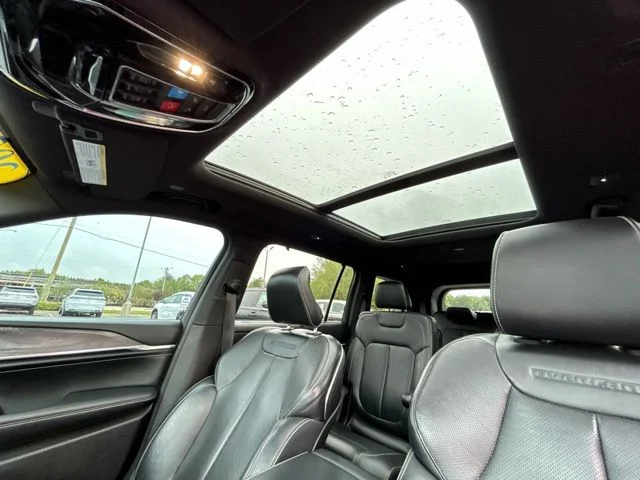 Used 2022 Gray Metallic Jeep Overland image 44