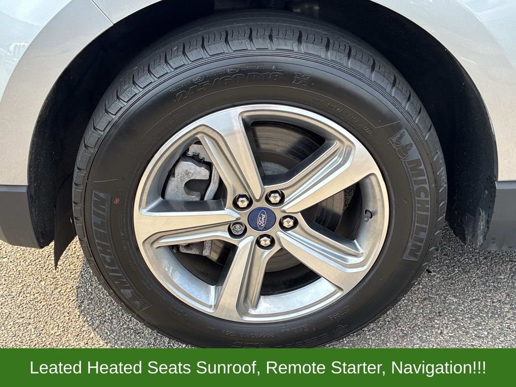 Used 2022 Silver Ford SEL image 21