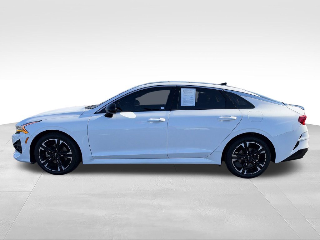Used 2023 White Kia GT-Line image 2