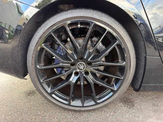 Used 2021 Nero Ribelle Metallic Maserati Trofeo image 18