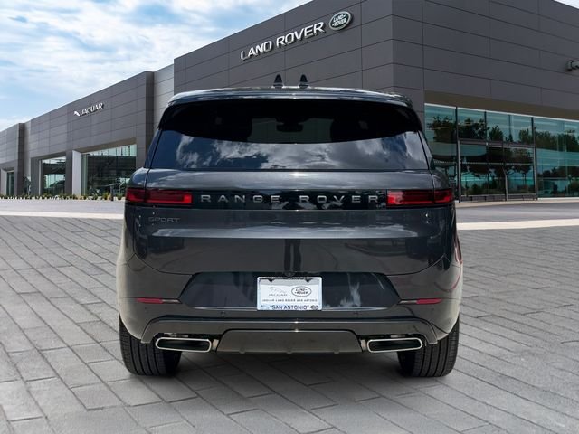 New 2026 Carpathian Grey Land Rover Dynamic SE image 4
