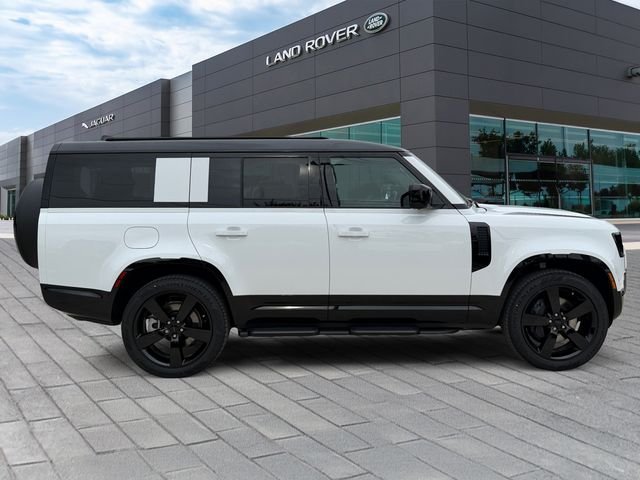 New 2026 Fuji White Land Rover X-Dynamic SE image 6