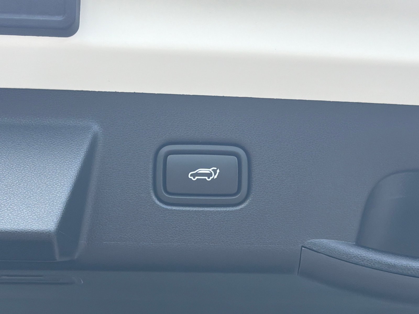 New 2026 Serenity White Pearl Hyundai SEL Plus image 13