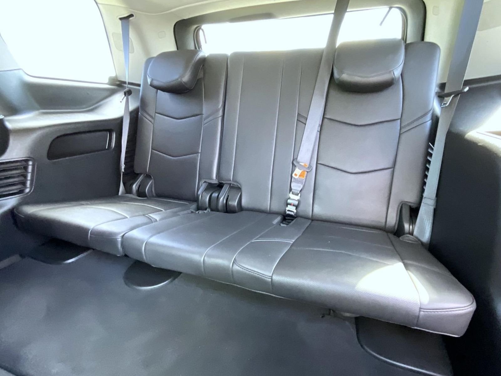 Used 2019 Gray Cadillac Premium Luxury image 21