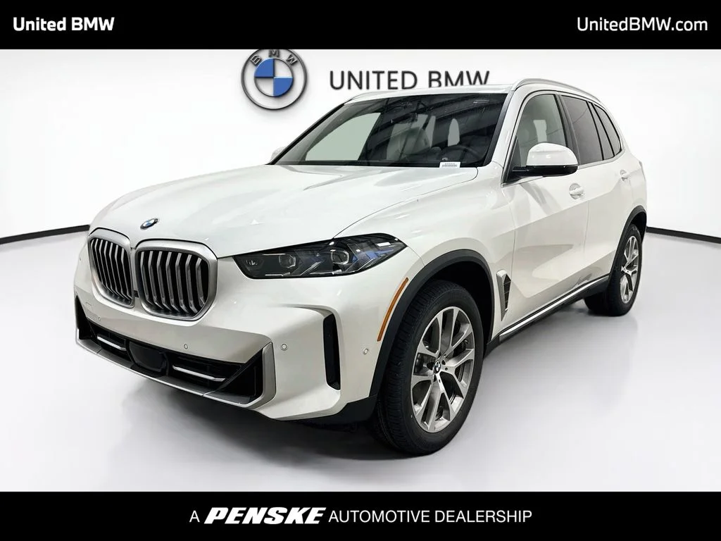 New 2026 Alpine White BMW sDrive40i image 1