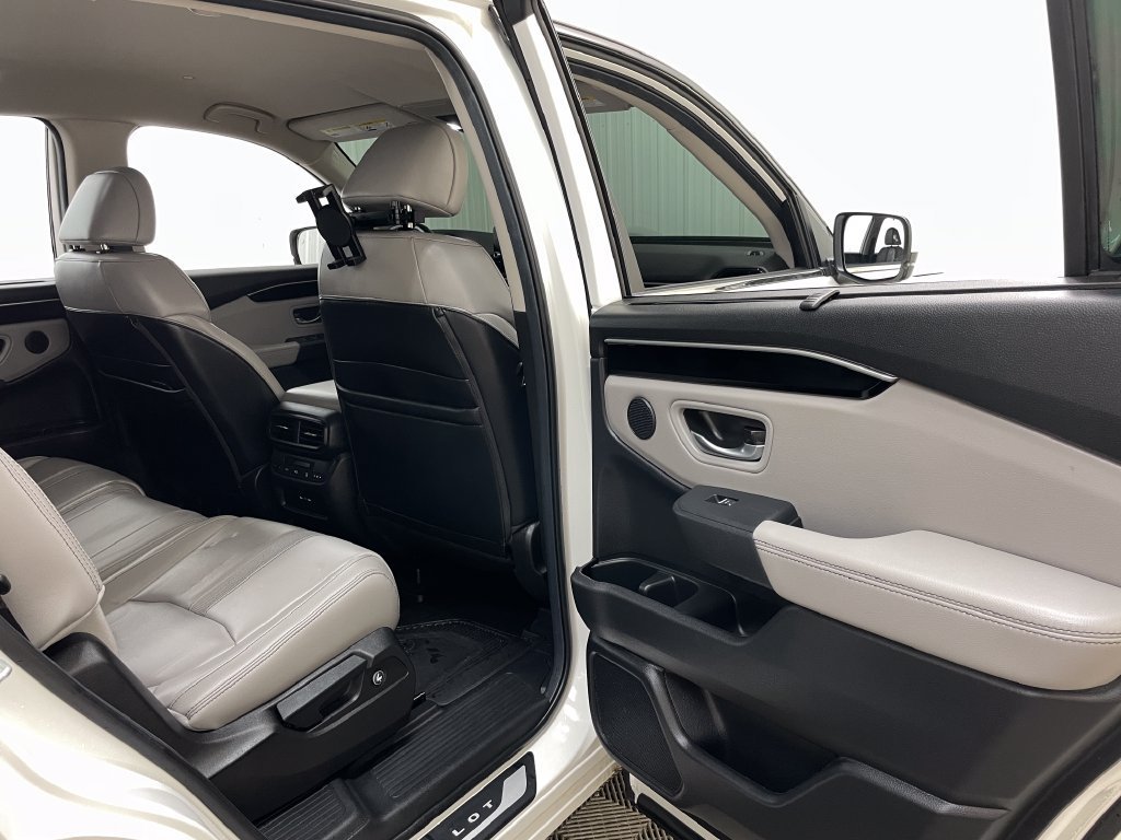 2025 Honda Pilot EX-L - Photo 41