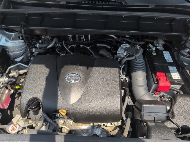 Used 2020 Silver Toyota Platinum image 22