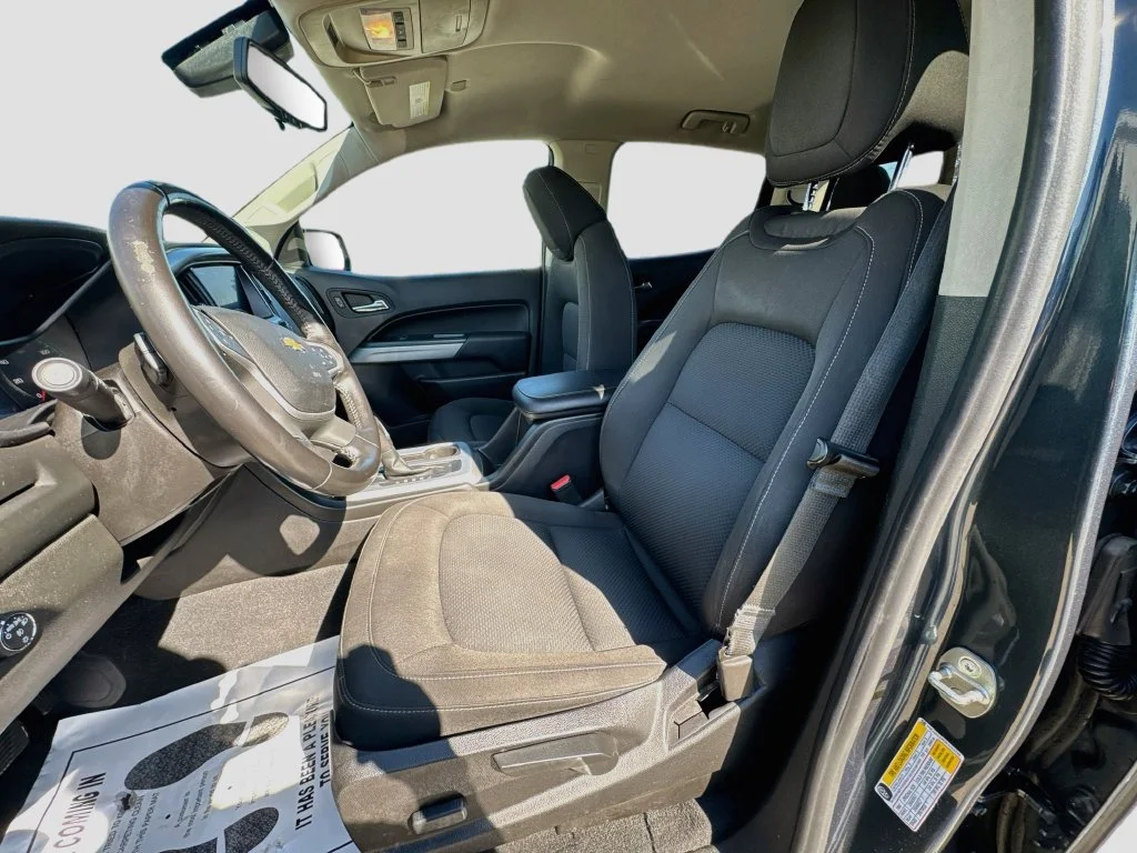 Used 2019 Gray Chevrolet LT image 23