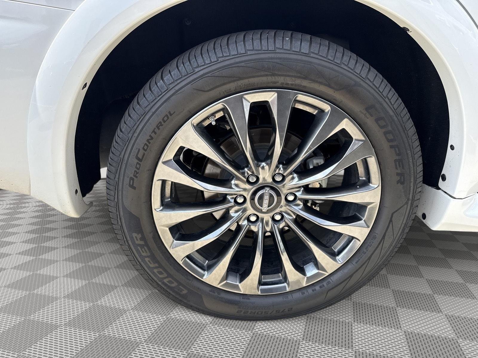 Used 2022 Aspen White TriCoat Pearl Nissan Platinum image 8