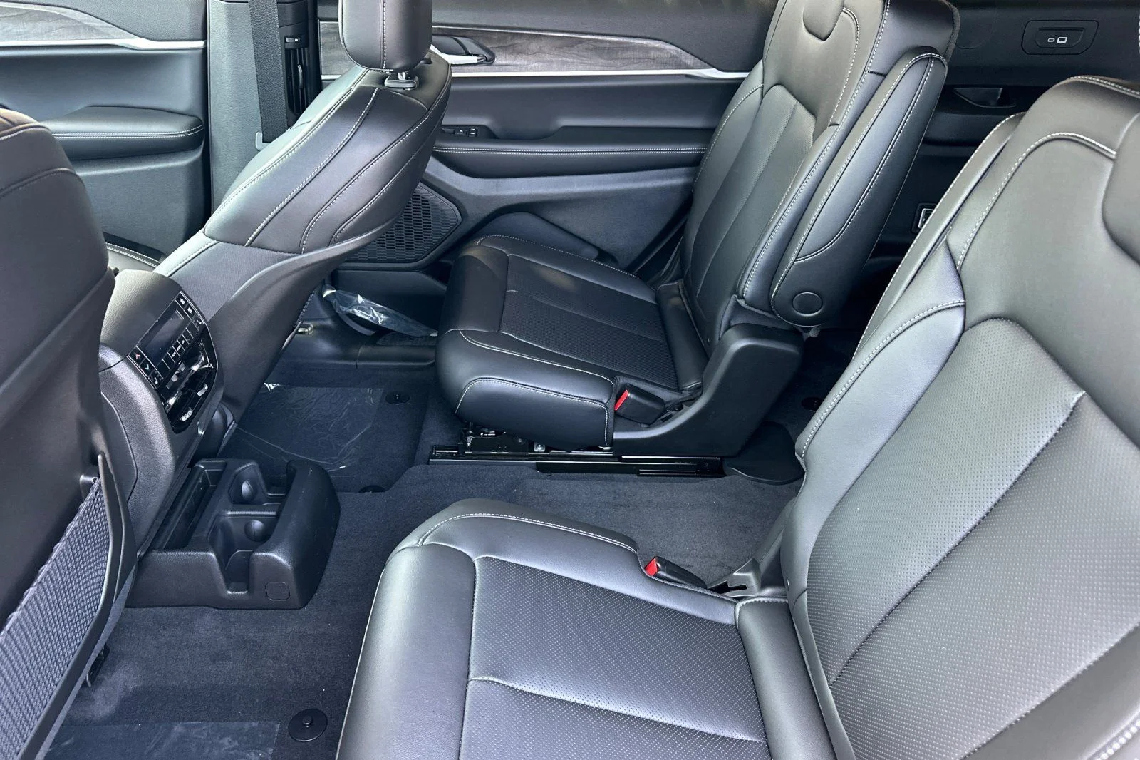 New 2026 Steel Blue Jeep Limited image 8