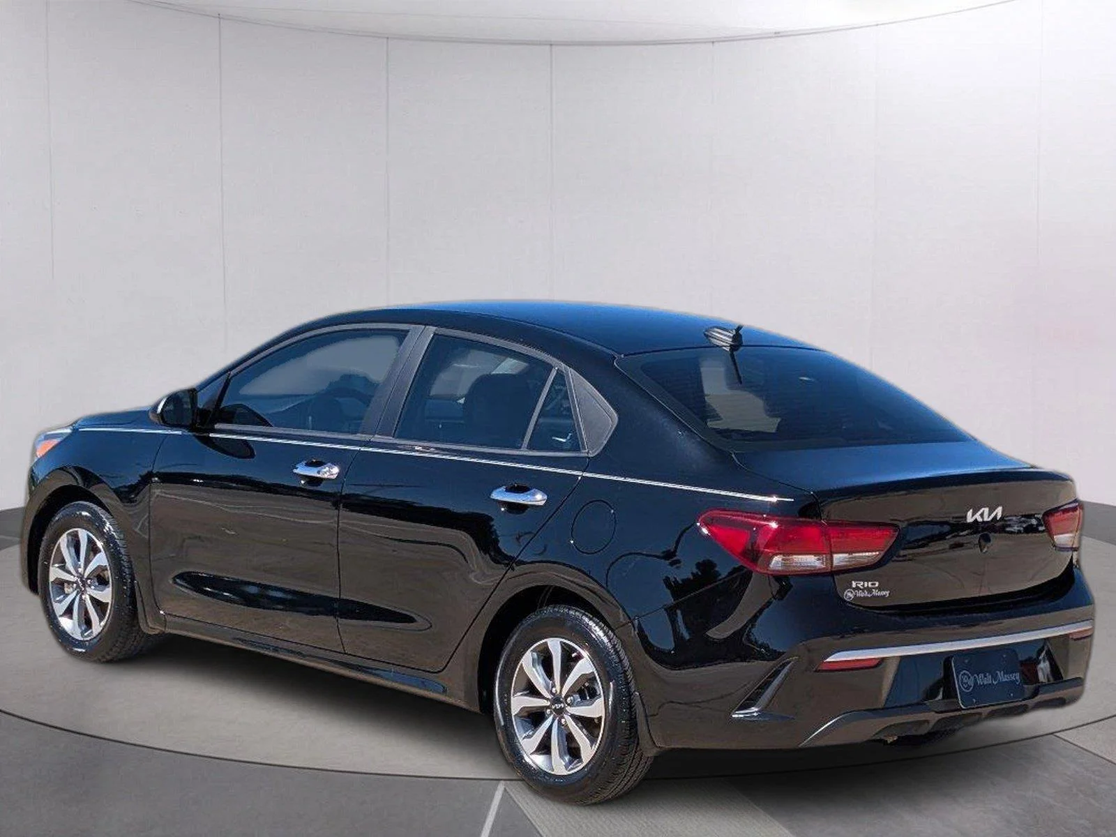 Used 2023 Aurora Black Kia S image 3