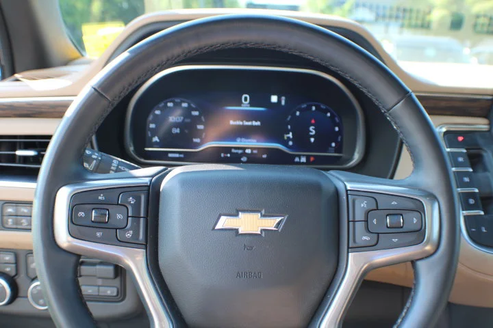 Used 2023 IRIDESCENT PEARL TRICOAT Chevrolet Premier image 10