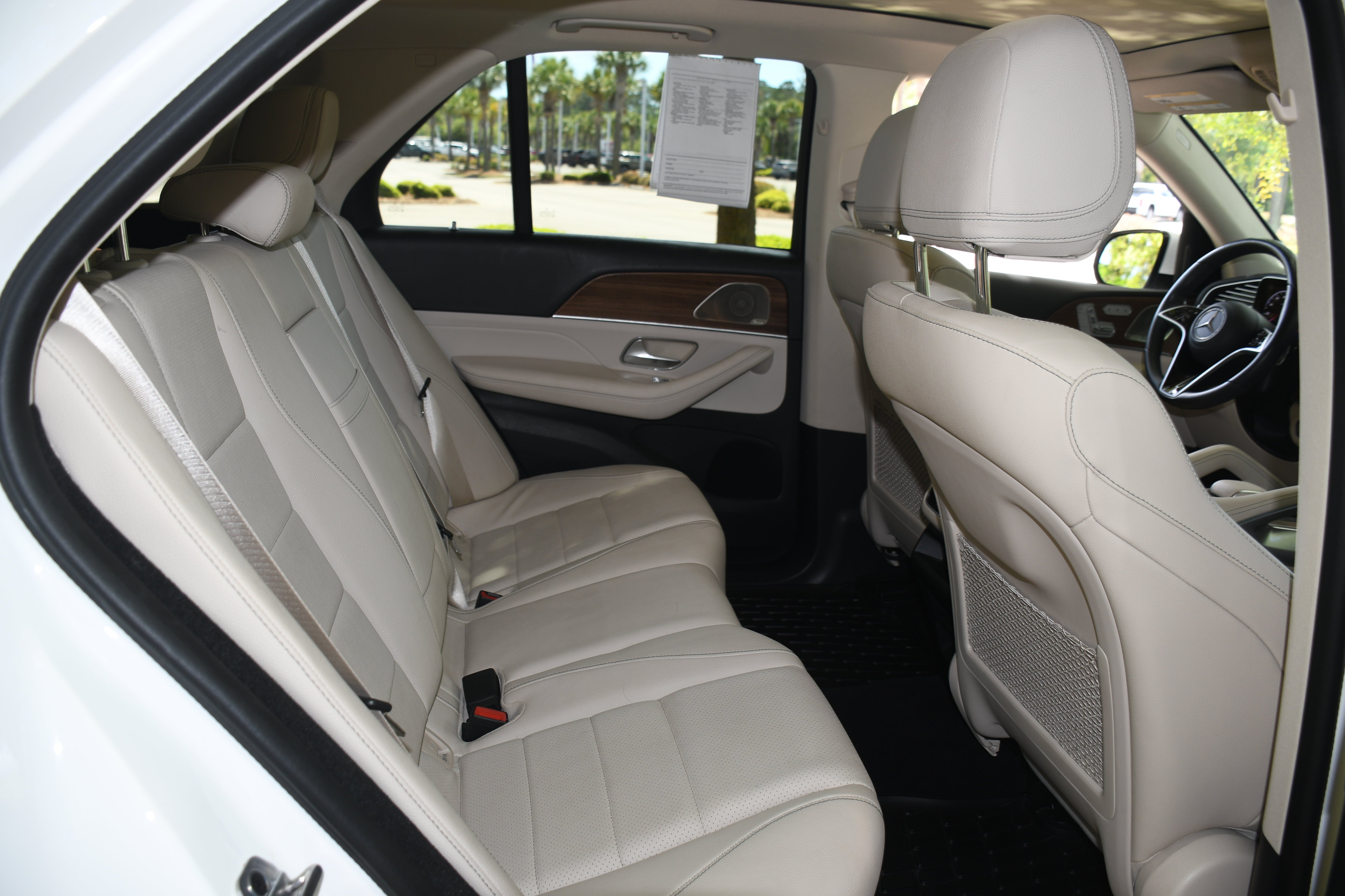 Used 2024 White Mercedes-Benz GLE 450 image 18