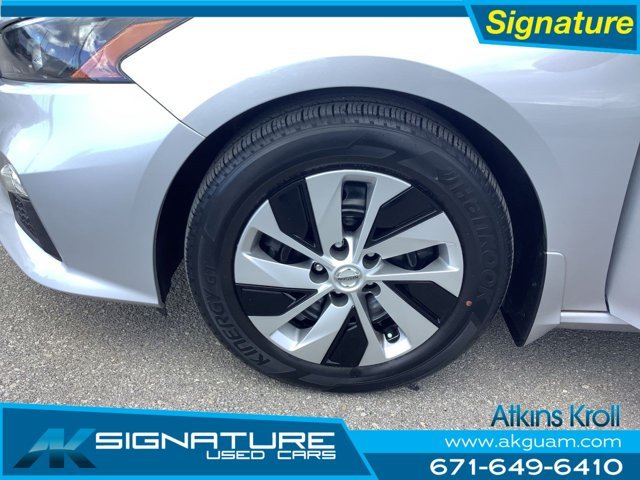 Used 2022 Brilliant Silver Metallic Nissan 2.5 S image 10