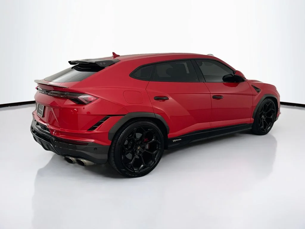 Used 2023 Rosso Mars Metallic Lamborghini Performante image 5