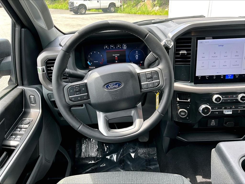 Used 2025 Black Ford XLT image 17