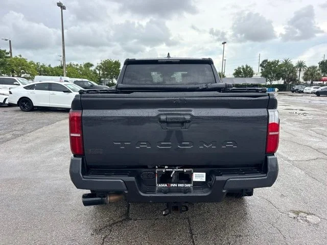 Used 2024  Toyota SR5 image 4
