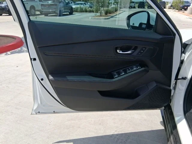 Used 2025 White Honda Touring image 13