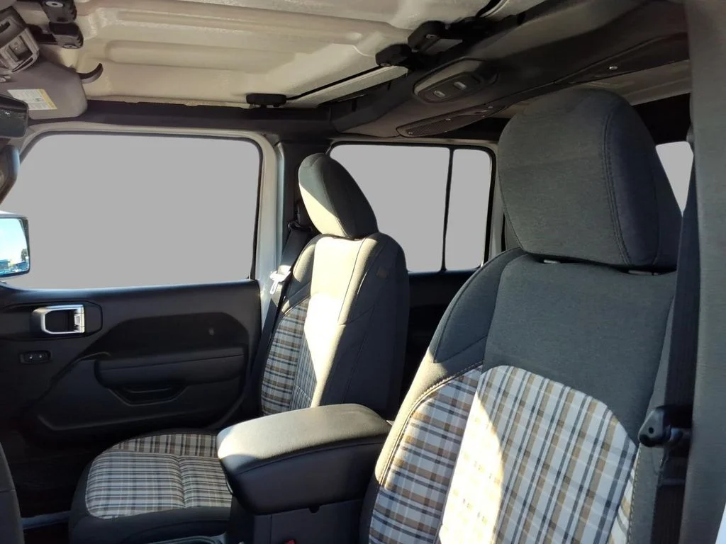 New 2026 Bright White Clearcoat Jeep 85th Anniversary Edition image 12