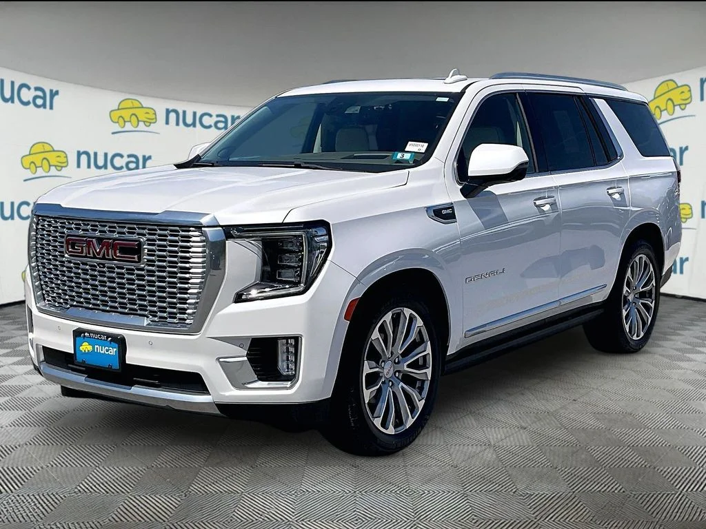 Used 2022 White Frost Tricoat GMC Denali image 3