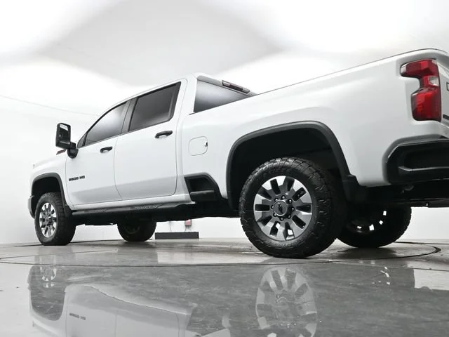 Used 2024 Summit White Chevrolet Custom image 26