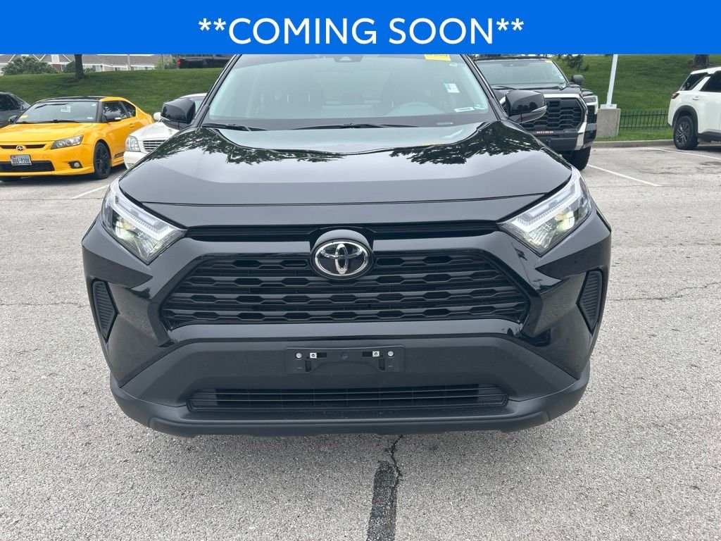 Used 2025 Toyota RAV4 XLE with VIN 2T3P1RFV1SW533119 for sale in Kansas City