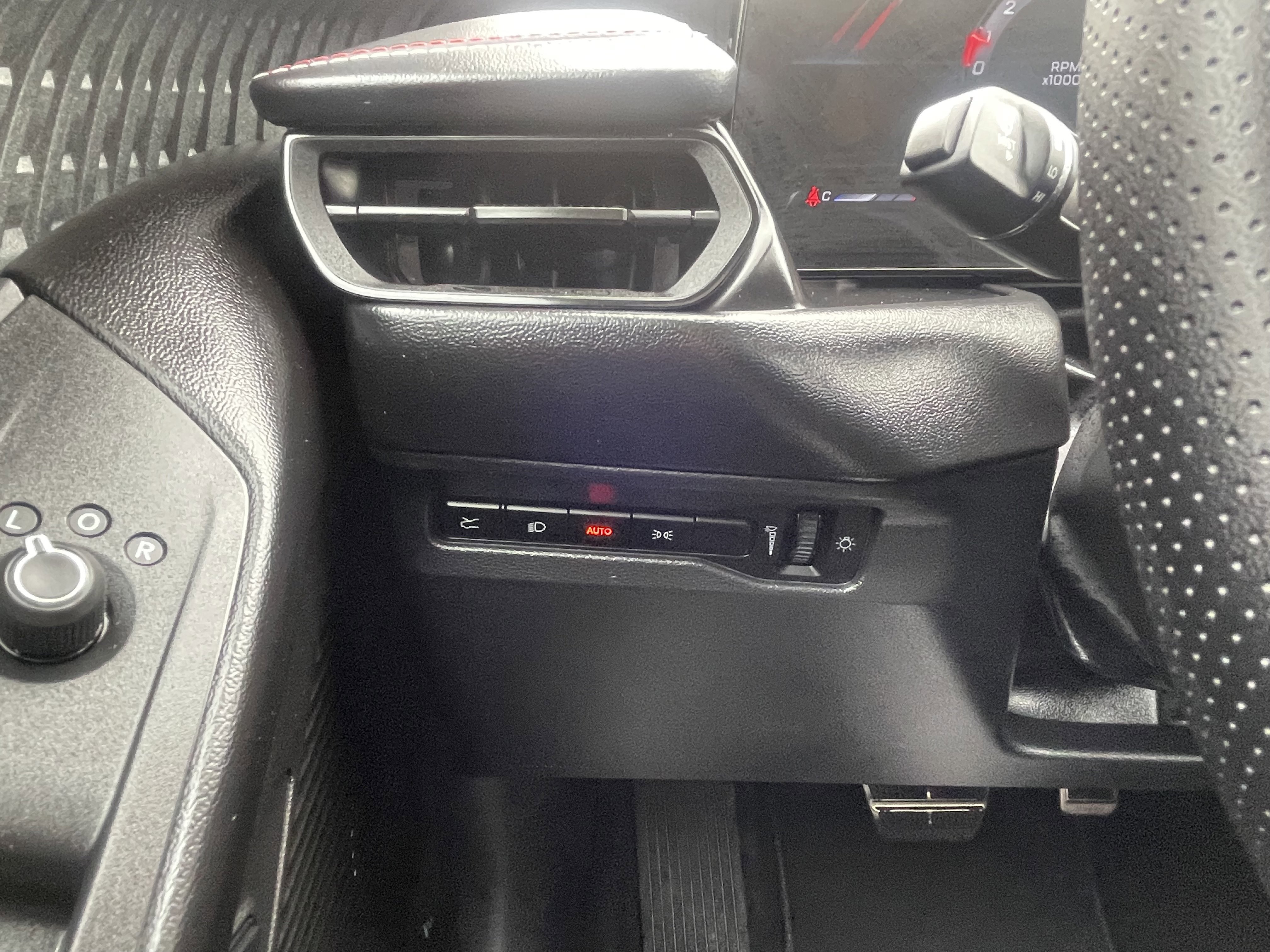New 2026 White Knuckle Exterior Paint Dodge R/T image 41
