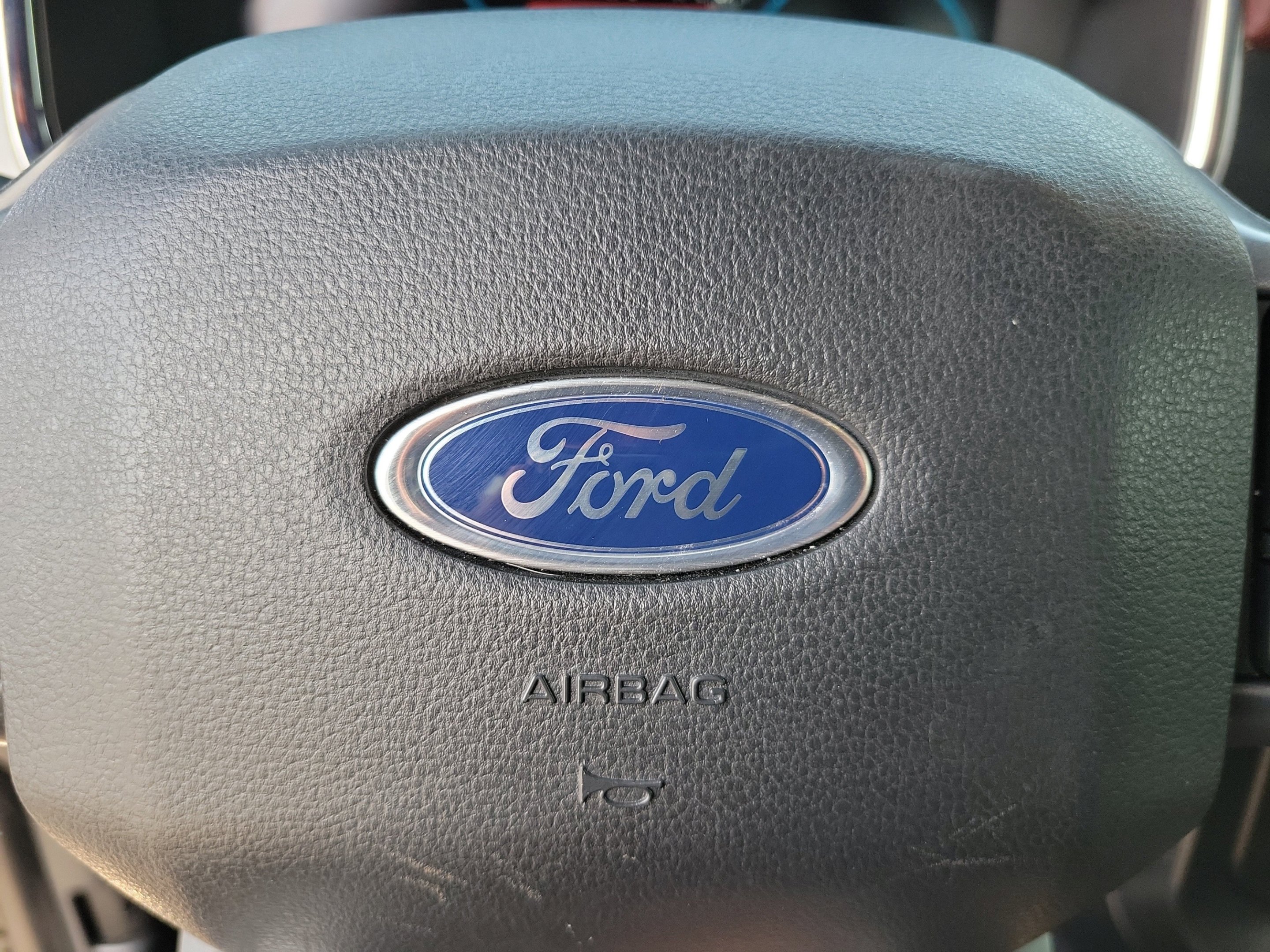 Used 2022 Black Metallic Ford Lariat image 28