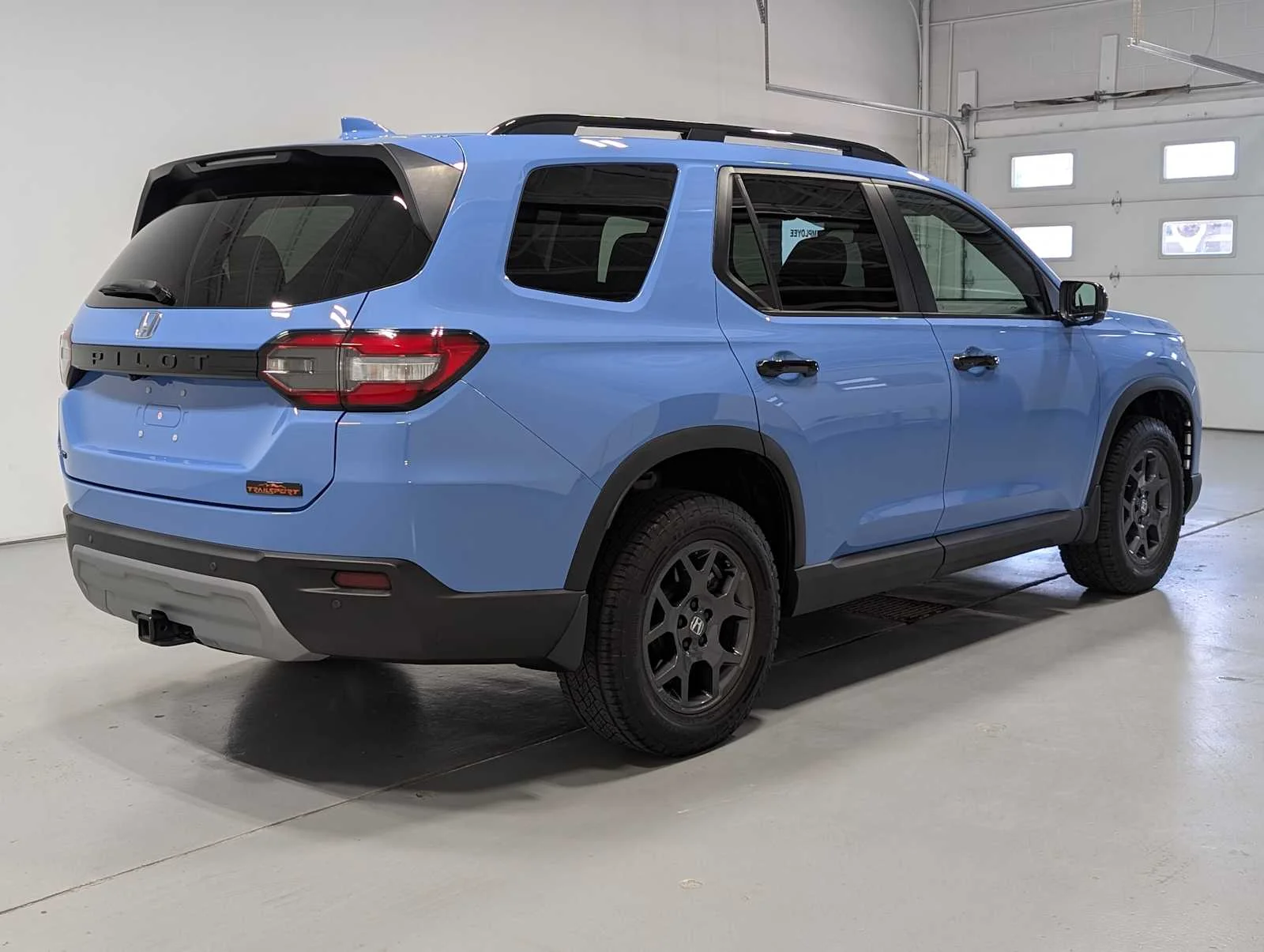 Certified Used 2023 Diffused Sky Pearl Honda AWD TRAILSPORT image 8