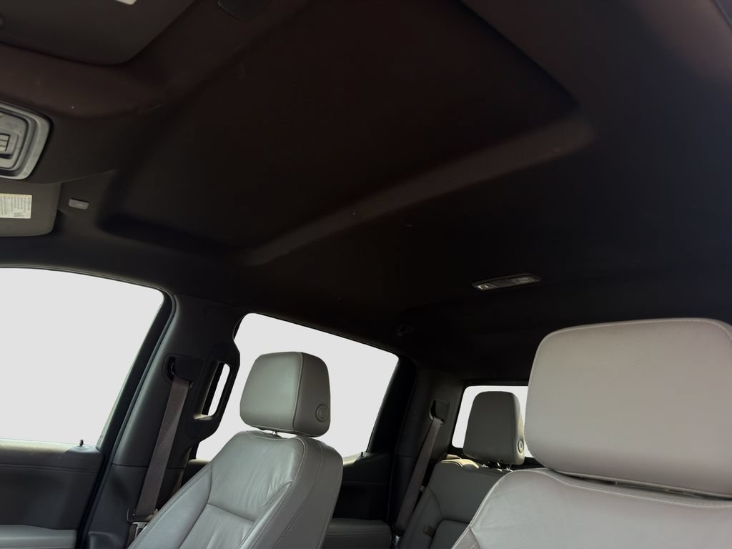 Used 2020 SUMMIT WHITE Chevrolet RST image 24