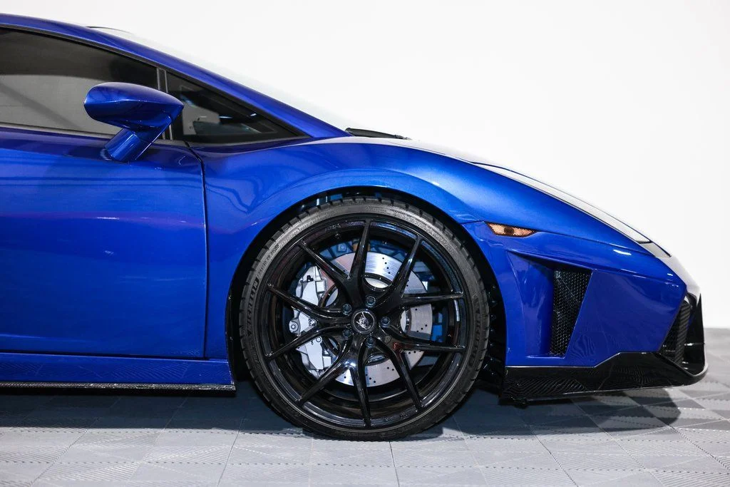 Used 2004 Blue Lamborghini Base image 3