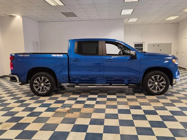 Used 2022 Blue Chevrolet LT image 14