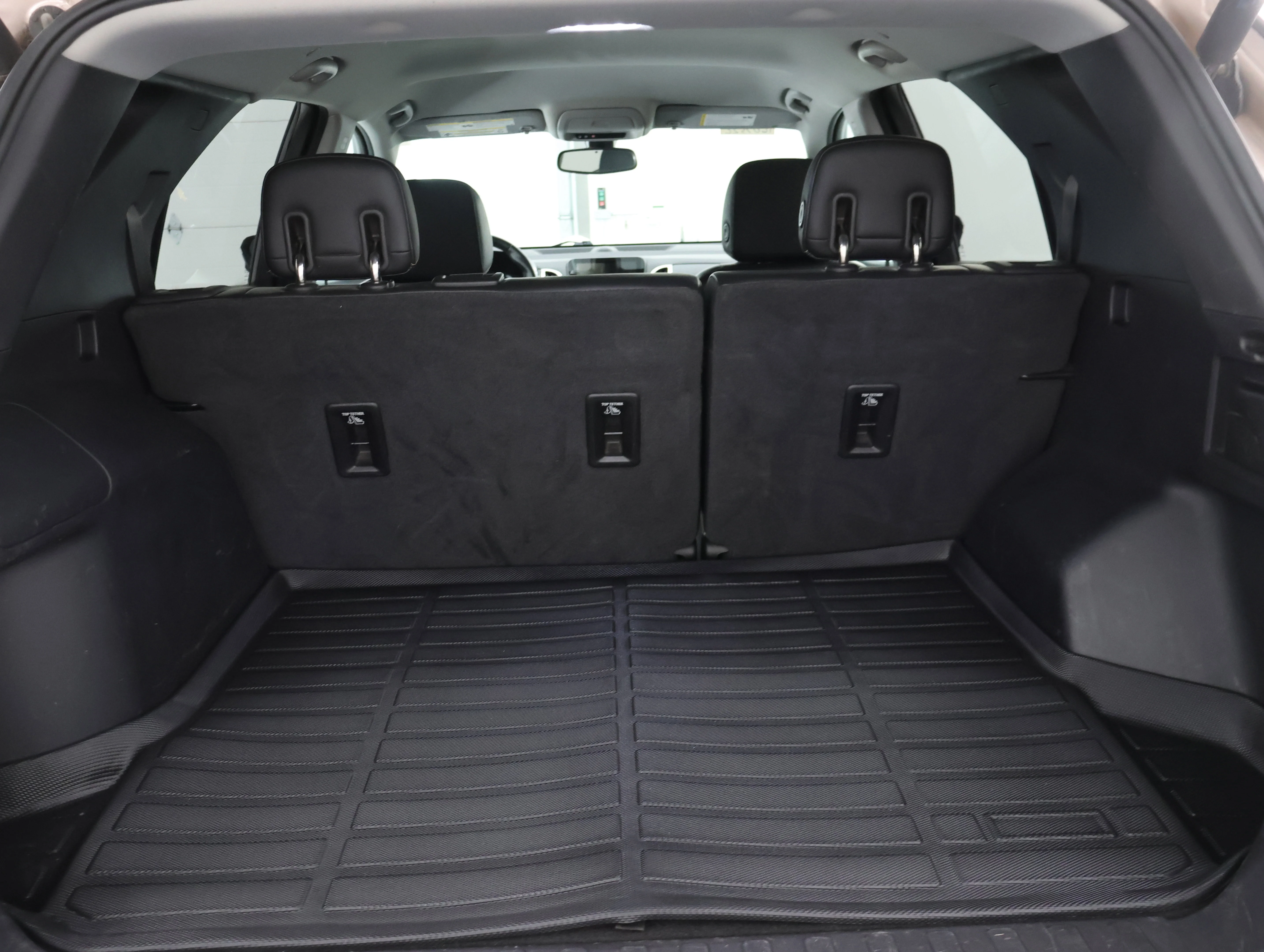 Used 2018 Sandy Ridge Metallic Chevrolet Premier image 26