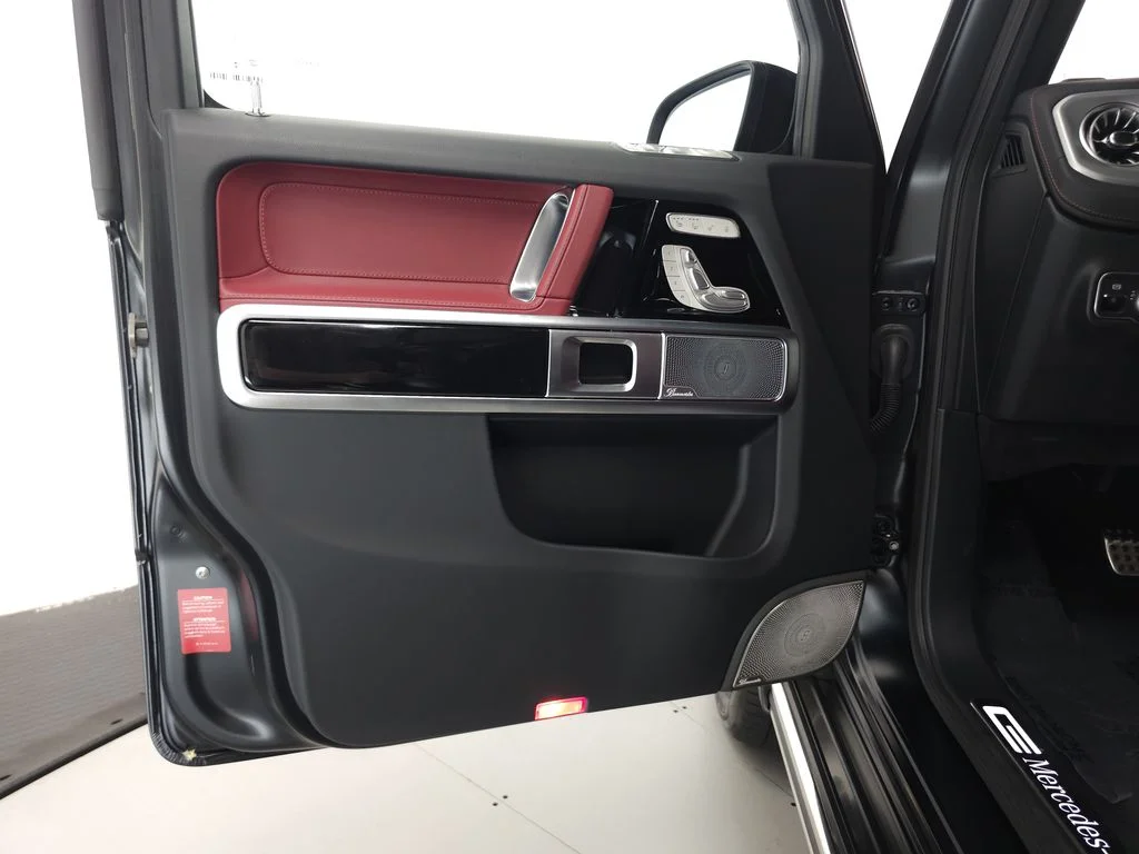 Certified Used 2025 Black Mercedes-Benz G 580 image 5