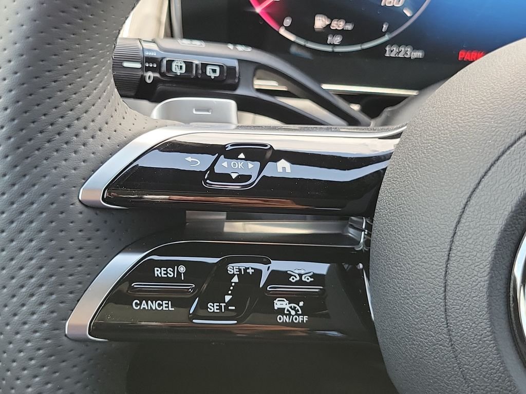 New 2027 Cirrus Silver Metallic Mercedes-Benz GLC 300 image 24