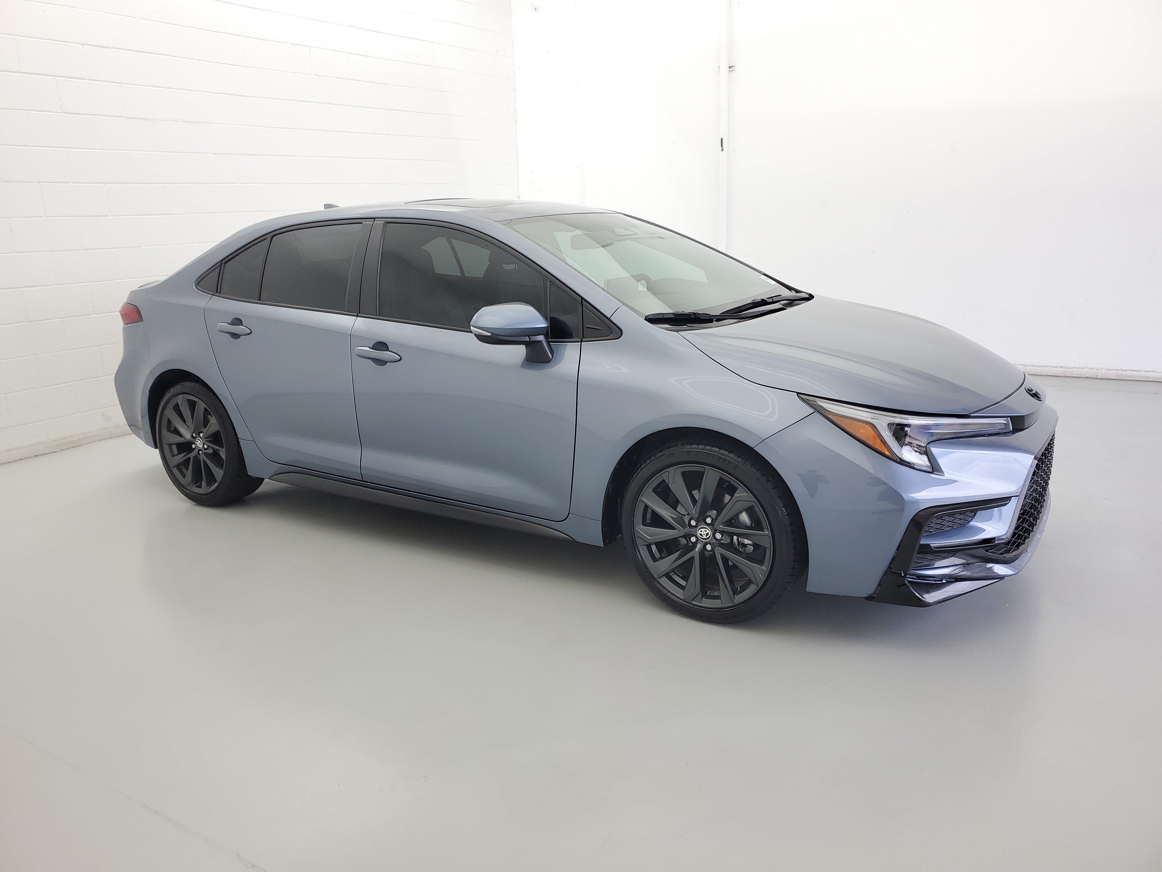 Used 2025 Celestite Toyota XSE image 4