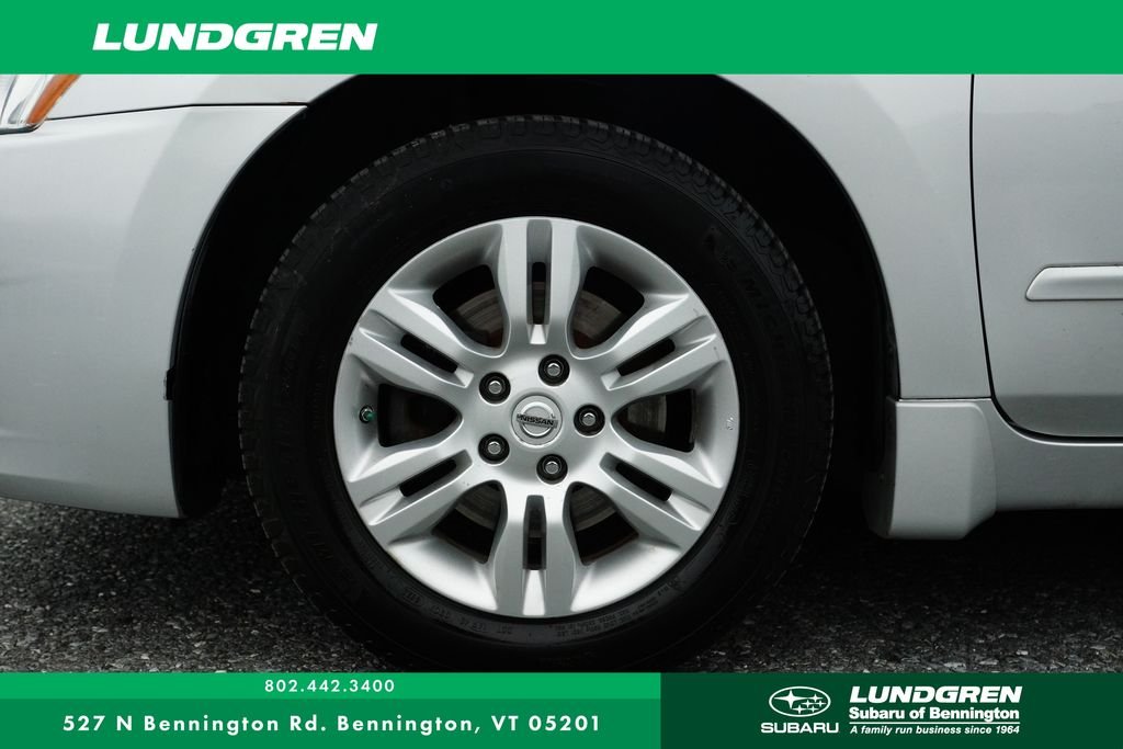 Used 2012 Silver Nissan 2.5 SL image 38