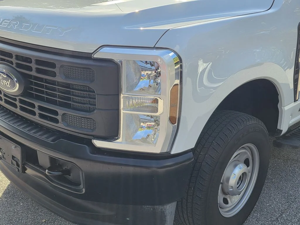 2025 Ford F-250 Super Duty XL - Photo 6