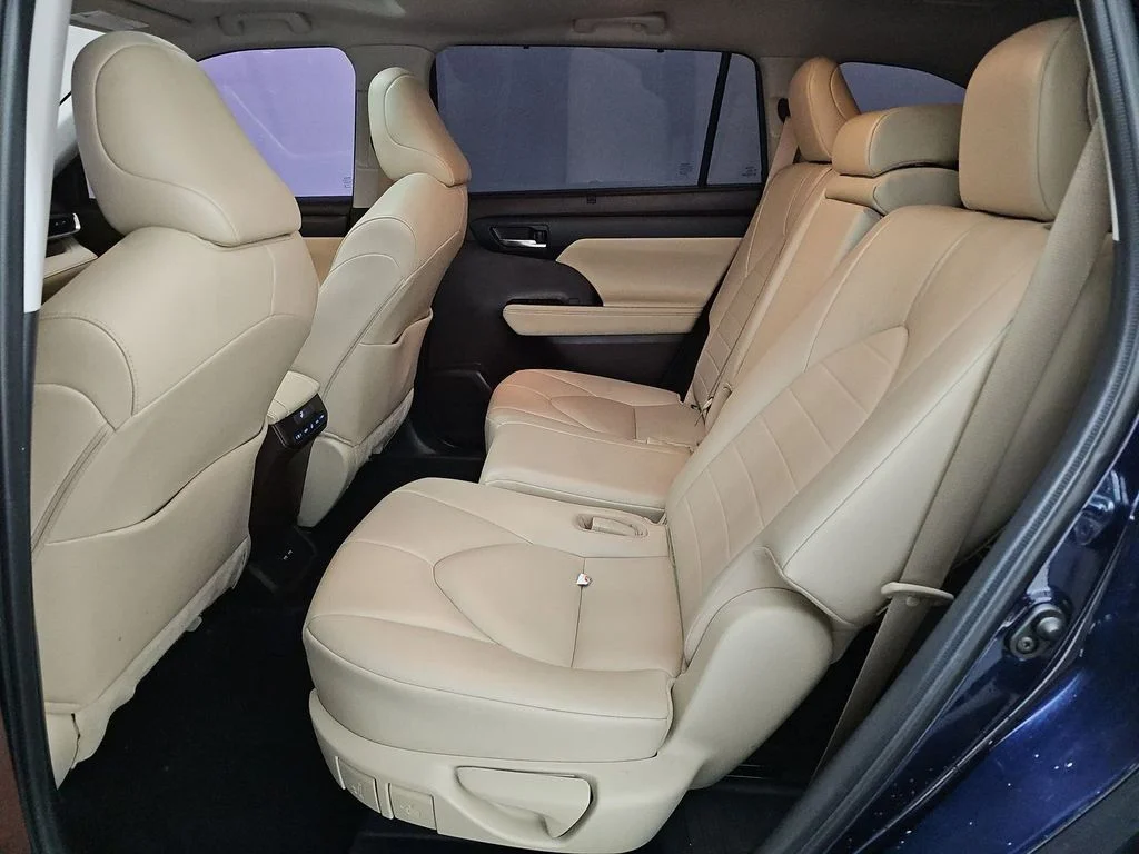 Certified Used 2021 Blue Toyota XLE image 12