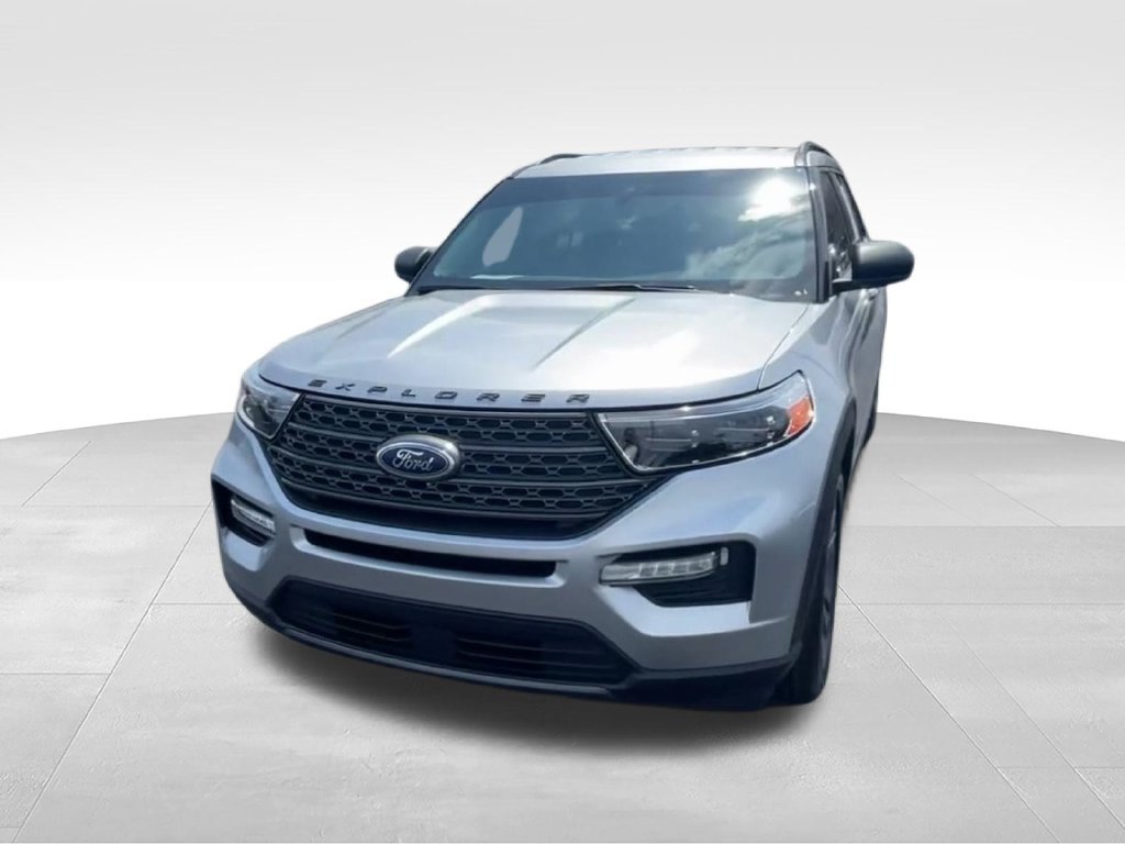 Used 2021 Silver Ford XLT image 3