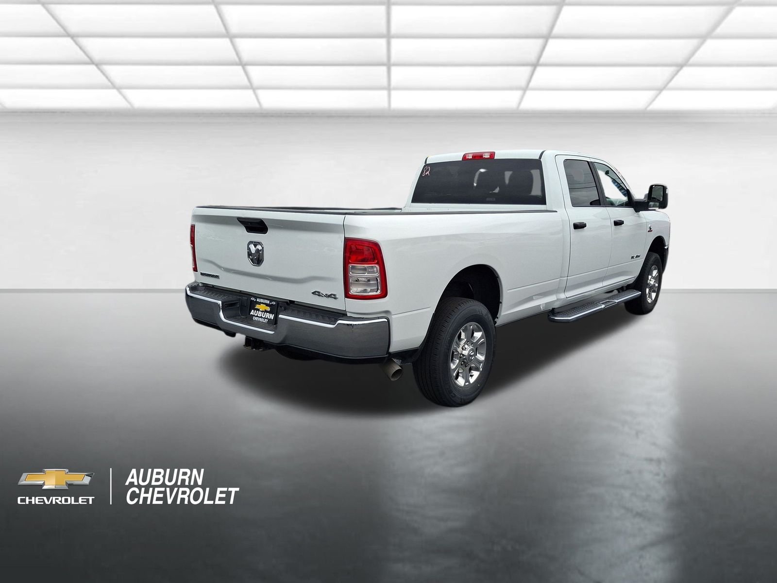 Used 2024 White Ram Big Horn image 3